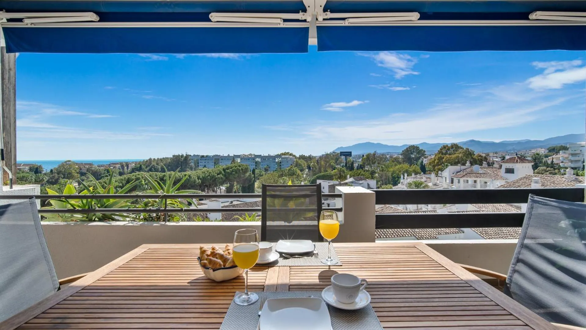 1 Bedroom Apartment, With Sea Views, In Medina Garden - Puerto Banus Marbella 0*,  Spain
