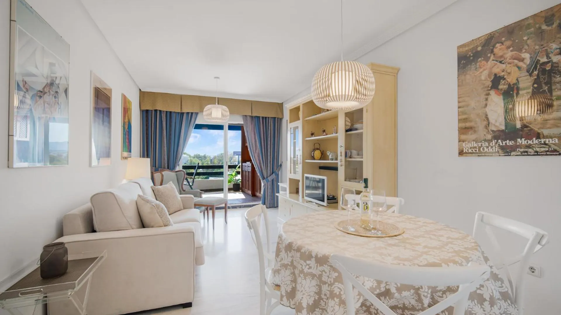 1 Bedroom Apartment, With Sea Views, In Medina Garden - Puerto Banus Marbella Spain