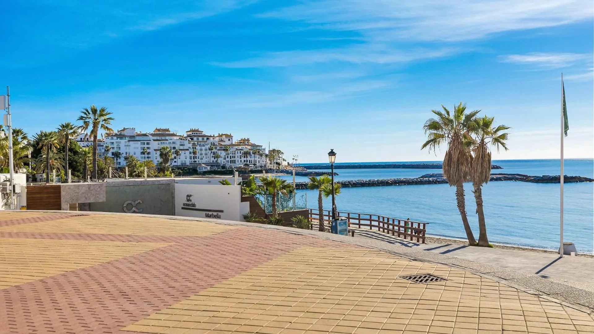 Apartment 1 Bedroom Apartment, With Sea Views, In Medina Garden - Puerto Banus Marbella
